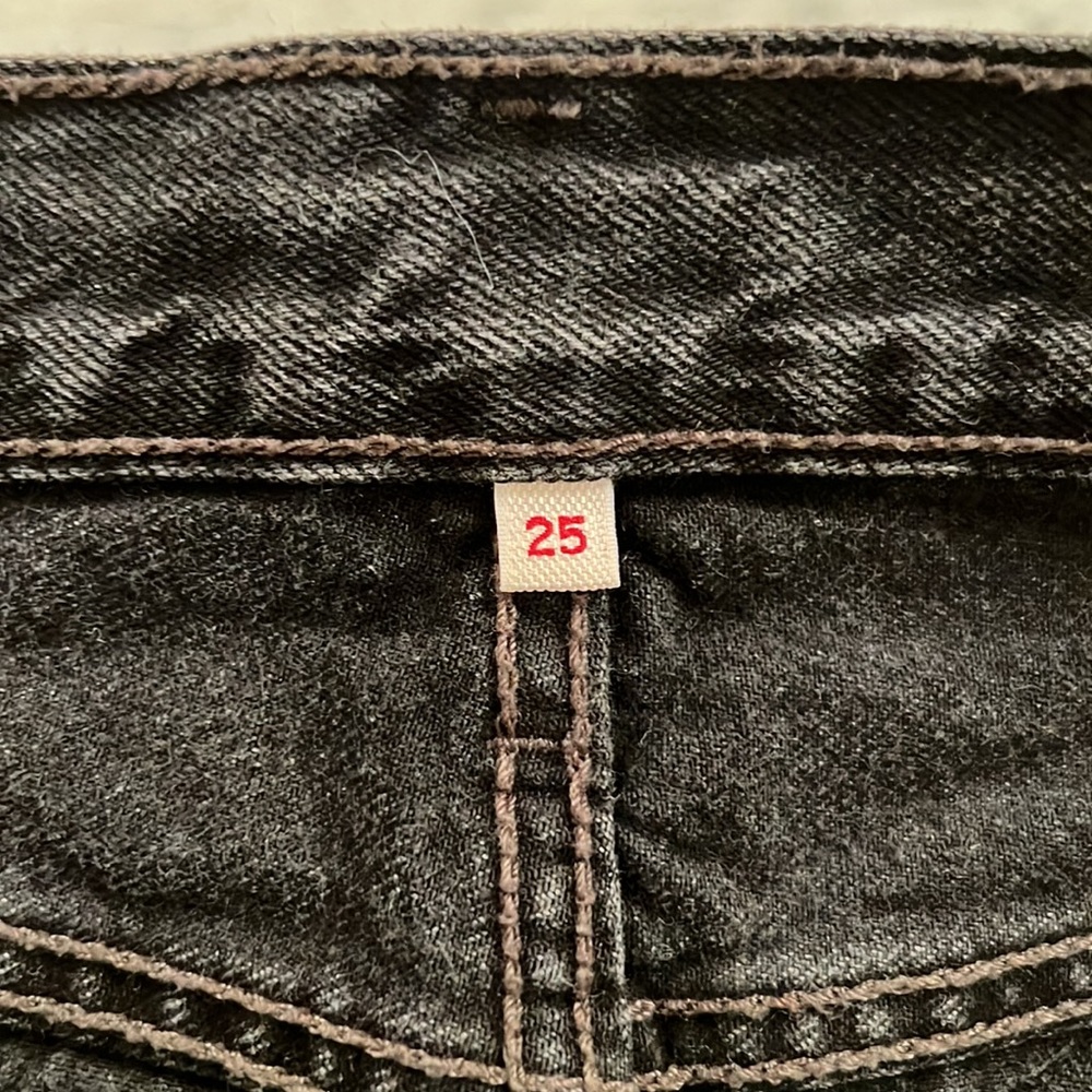 Levi’s Black Denim Mini Skirt - Picture 4 of 6